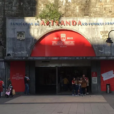 Calida Vivienda Turistica Centrica Junto Al Funicular Y Metro * בילבאו