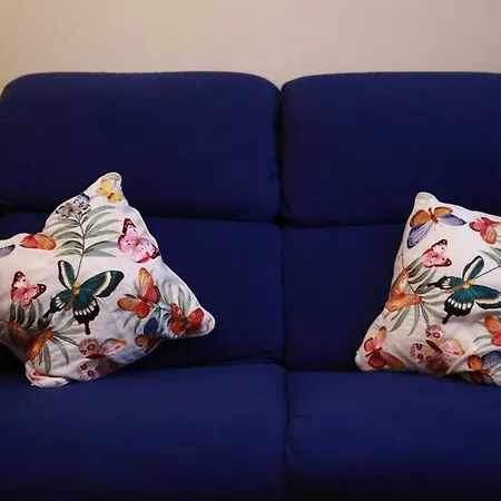 Calida Vivienda Turistica Centrica Junto Al Funicular Y Metro דירה