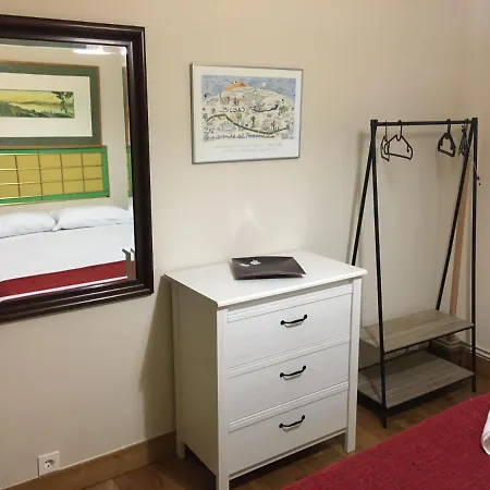 Calida Vivienda Turistica Centrica Junto Al Funicular Y Metro דירה *