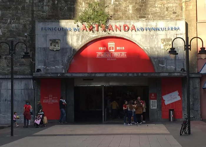 Calida Vivienda Turistica Centrica Junto Al Funicular Y Metro * בילבאו