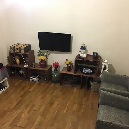 Apartament Calida Vivienda Turistica Centrica Junto Al Funicular Y Metro *